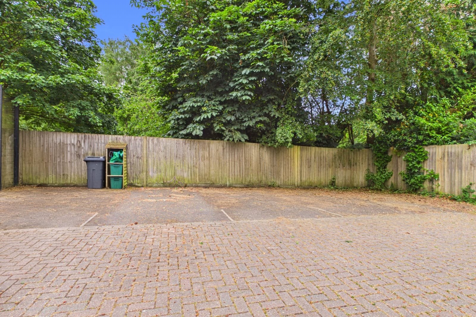 4 bedroom House for sale in Hermitage, Thatcham, Berkshire