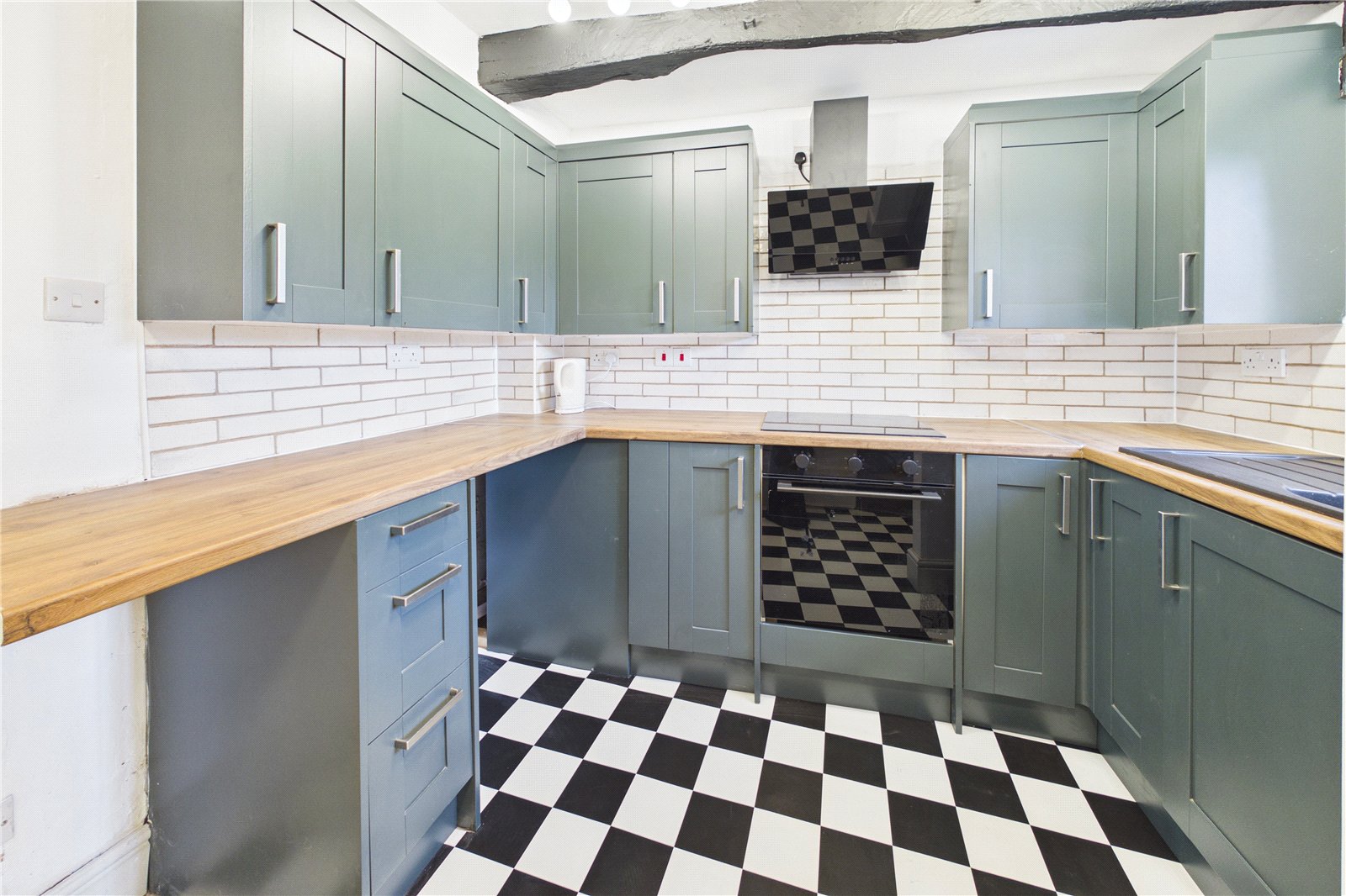 2 bedroom House for sale in Newbury, Berkshire
