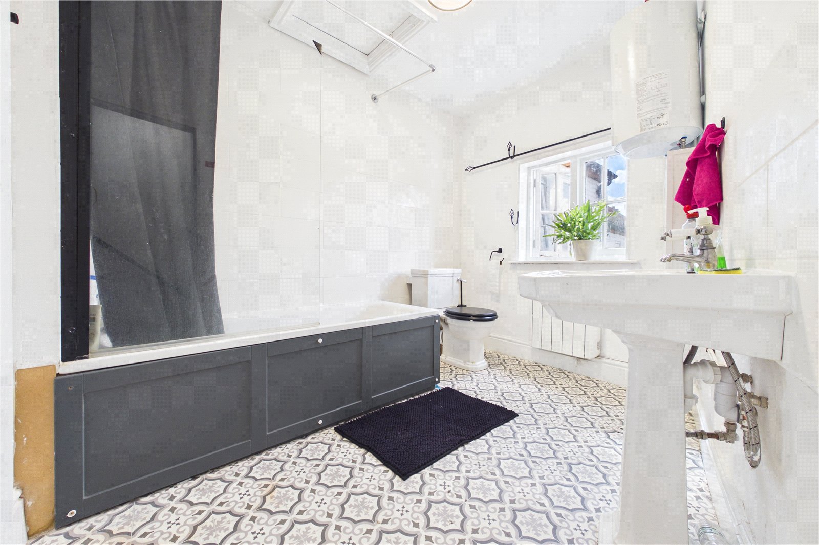 2 bedroom House for sale in Newbury, Berkshire