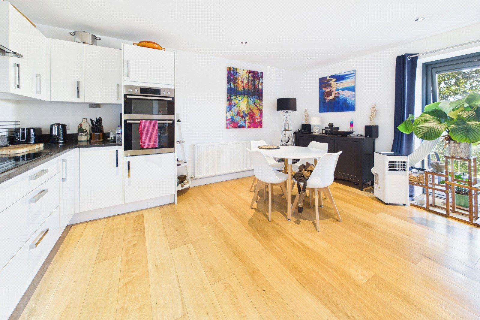 1 bedroom Flat for sale in Newbury, Berkshire