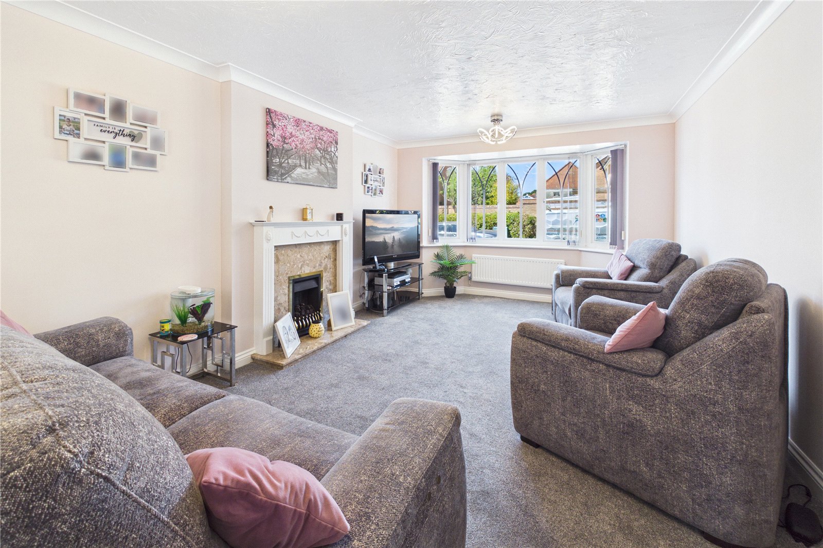 4 bedroom House for sale in Thatcham, Berkshire