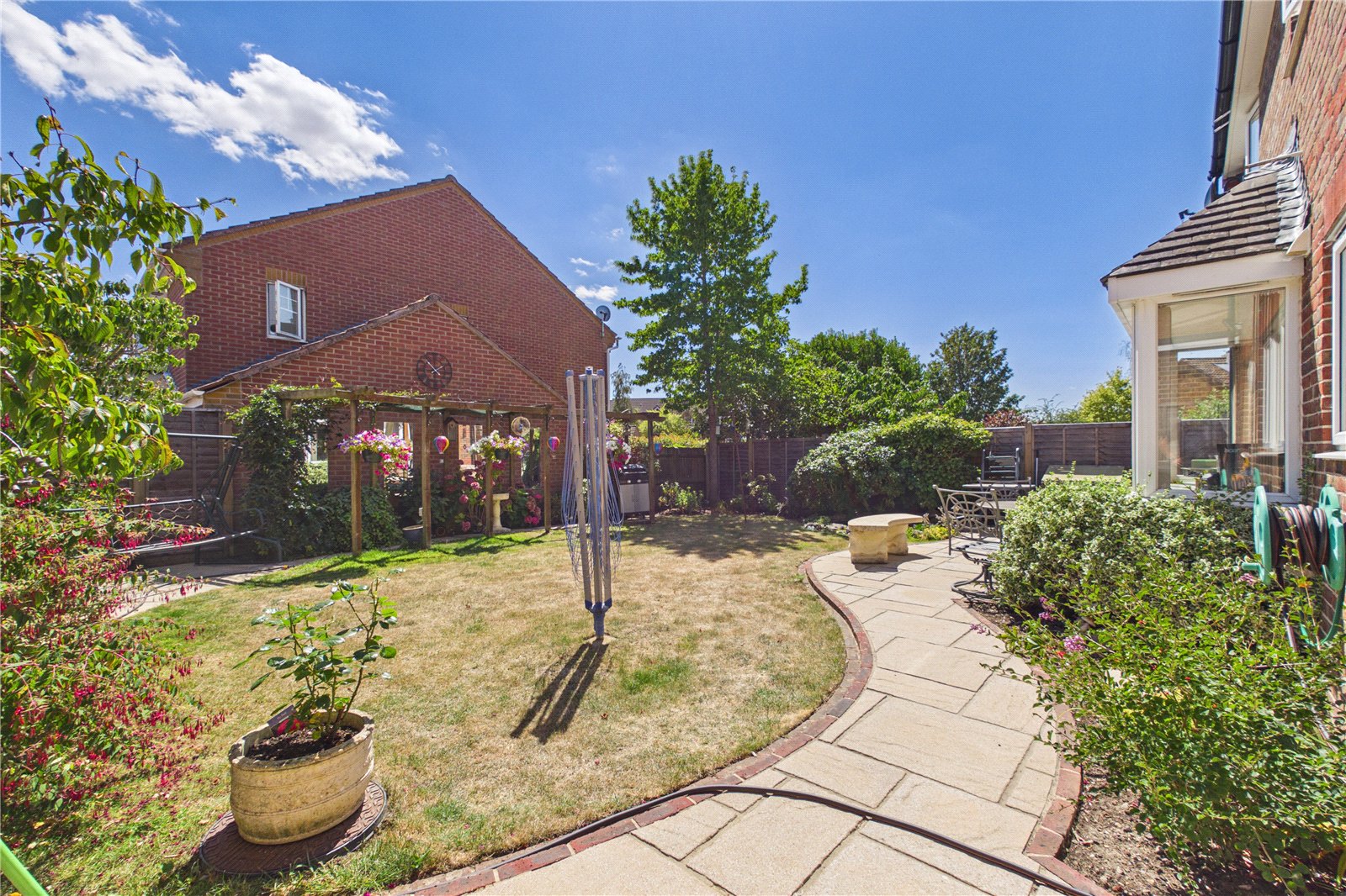 4 bedroom House for sale in Thatcham, Berkshire