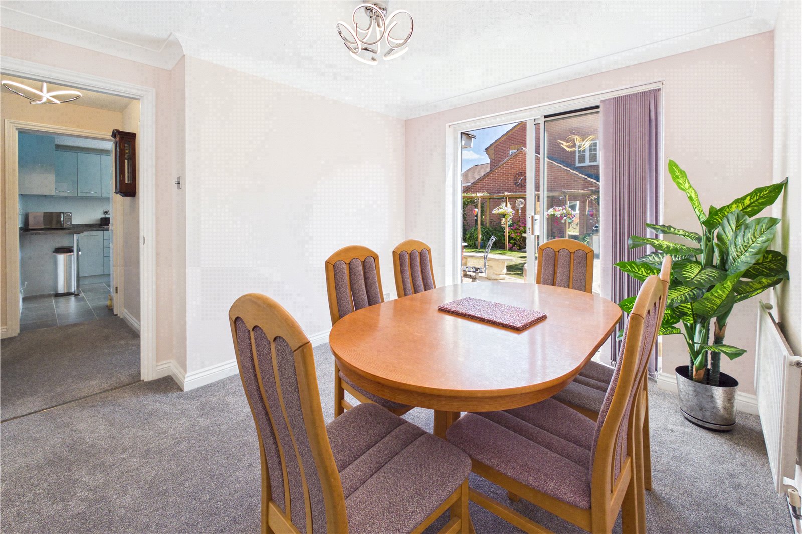 4 bedroom House for sale in Thatcham, Berkshire