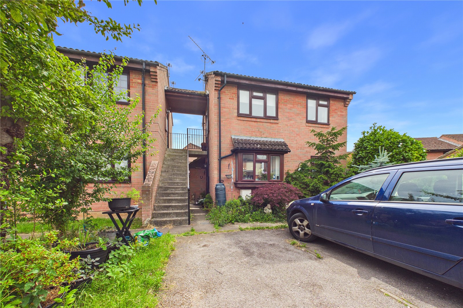 Theale, Reading, Berkshire