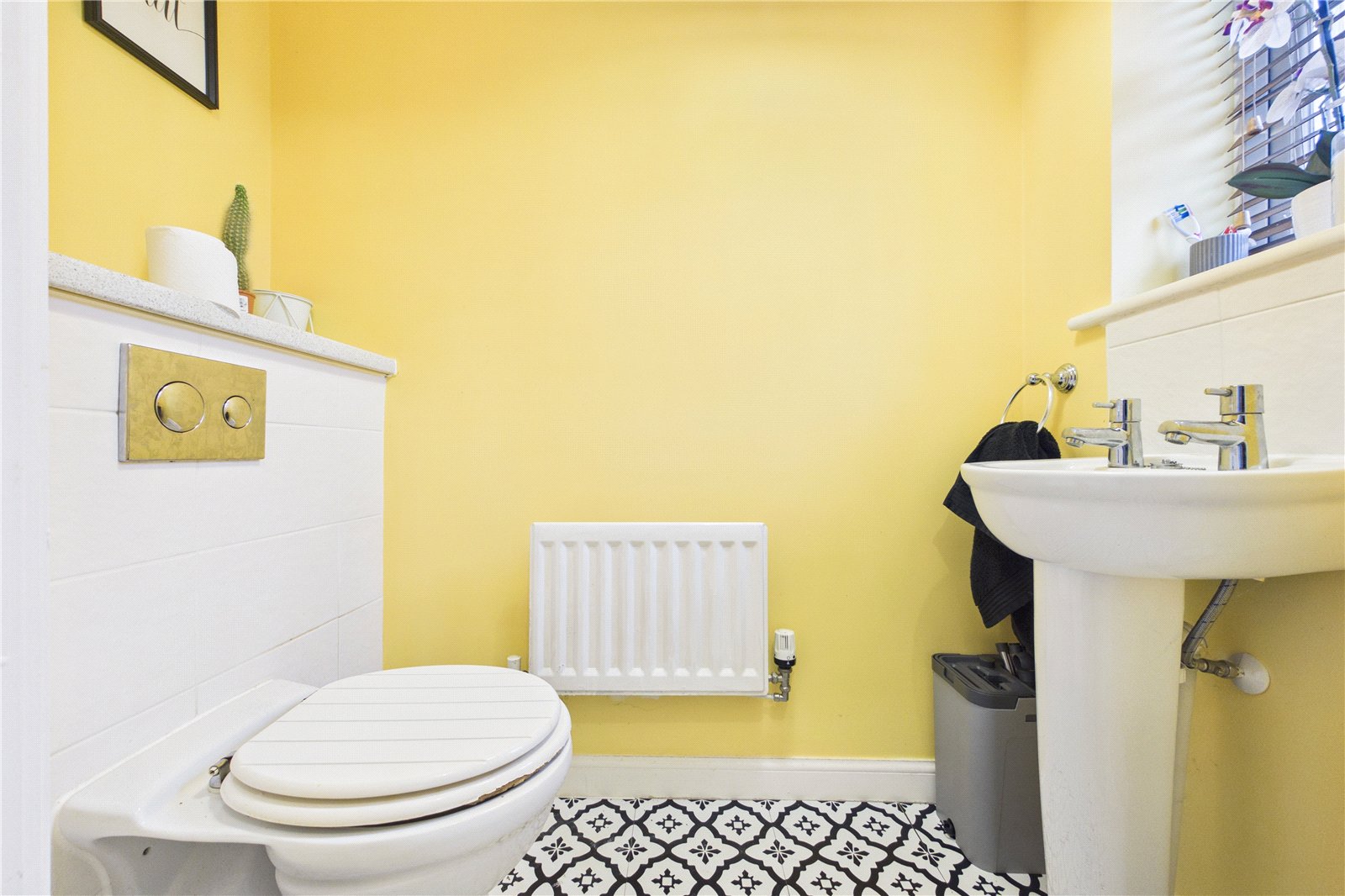 2 bedroom House for sale in Three Mile Cross, Reading, Berkshire