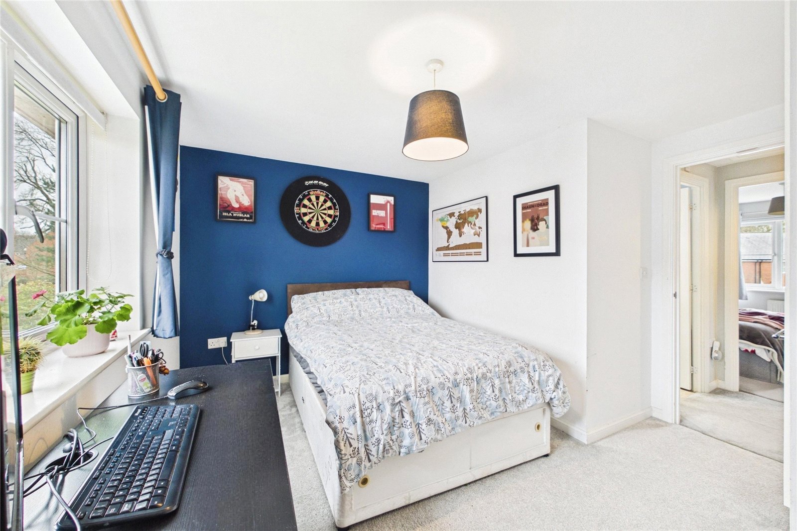 2 bedroom House for sale in Three Mile Cross, Reading, Berkshire