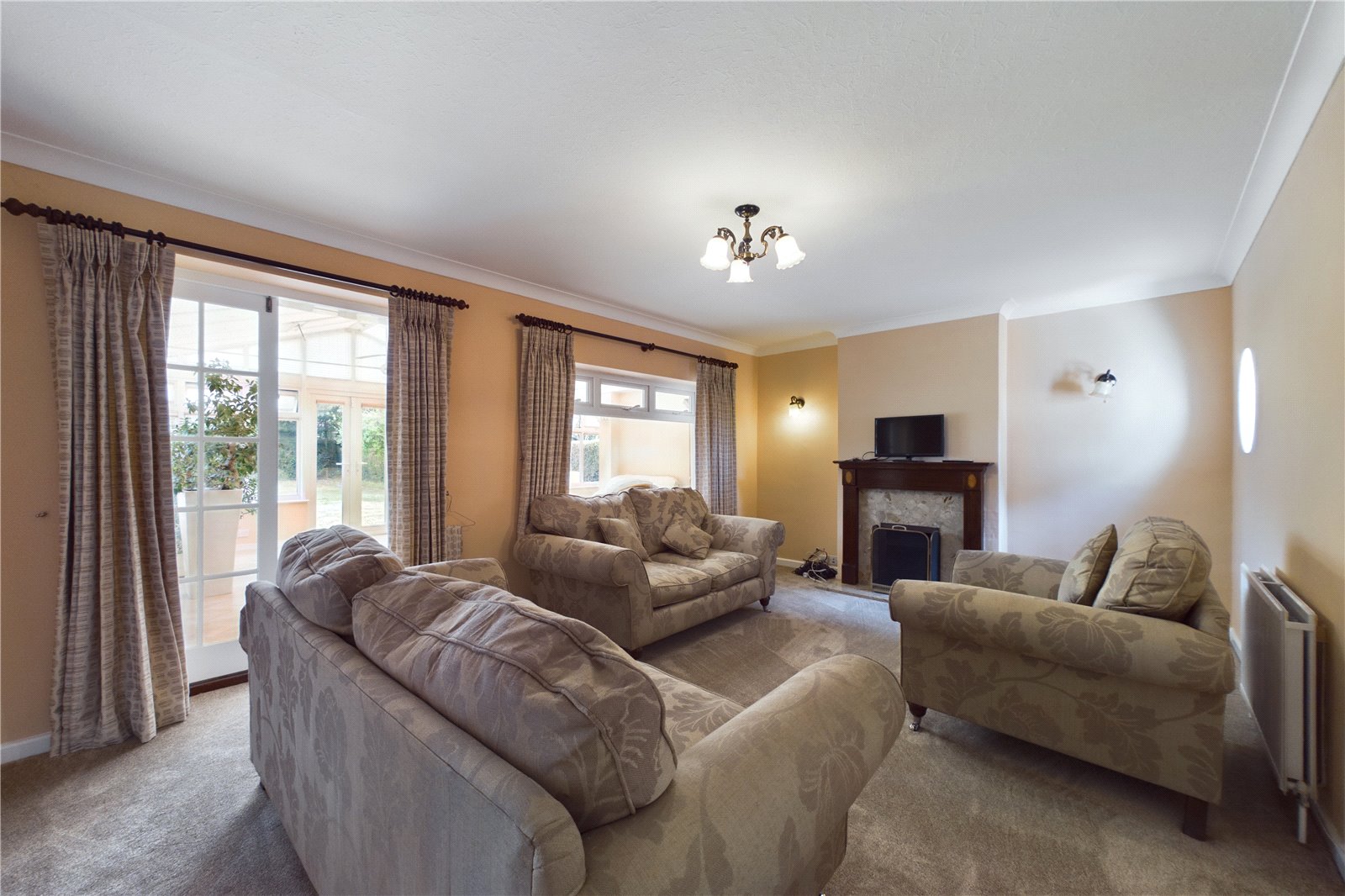 3 bedroom Bungalow to let in Tilehurst, Reading, Berkshire