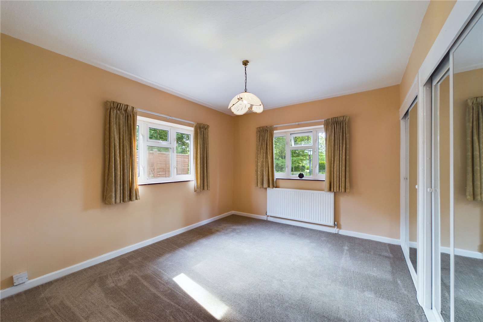 3 bedroom Bungalow to let in Tilehurst, Reading, Berkshire