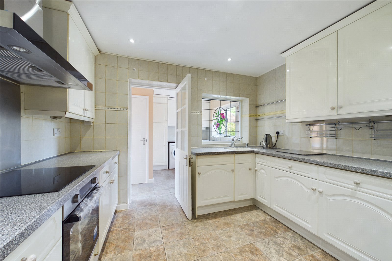 3 bedroom Bungalow to let in Tilehurst, Reading, Berkshire