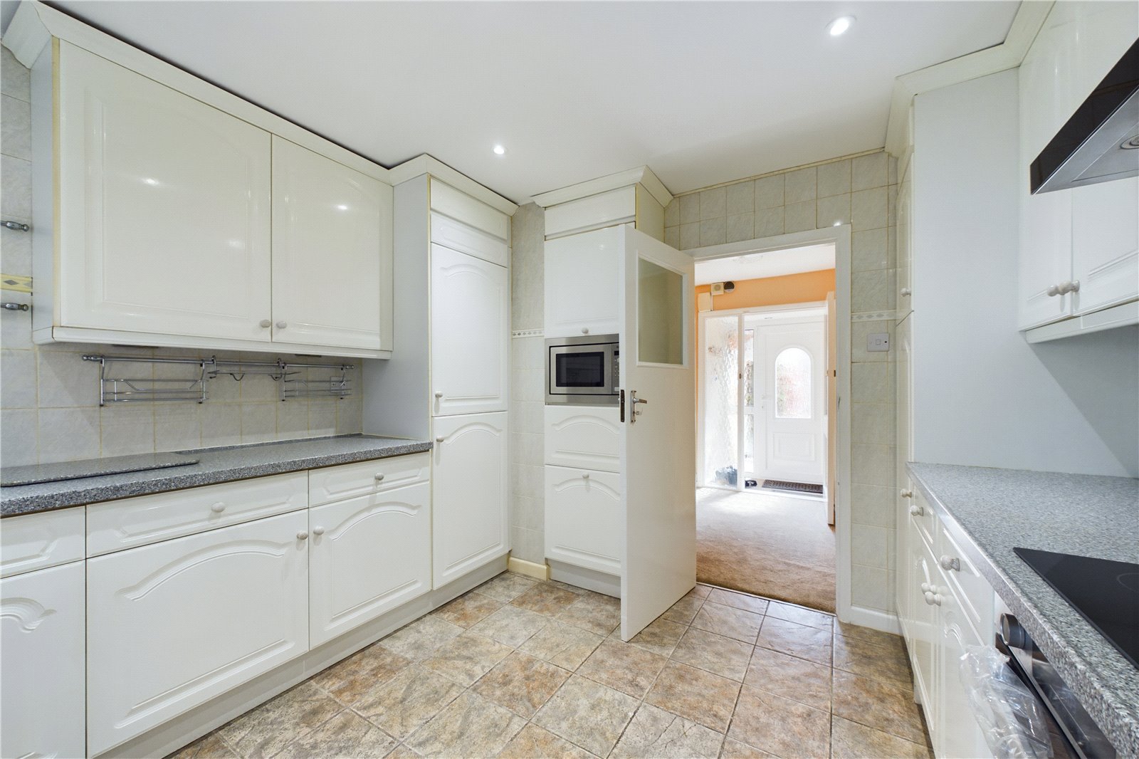 3 bedroom Bungalow to let in Tilehurst, Reading, Berkshire