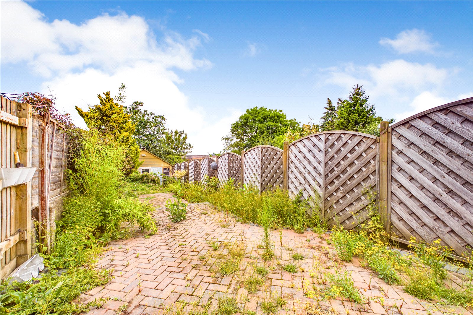 2 bedroom House to let in Newbury, Berkshire