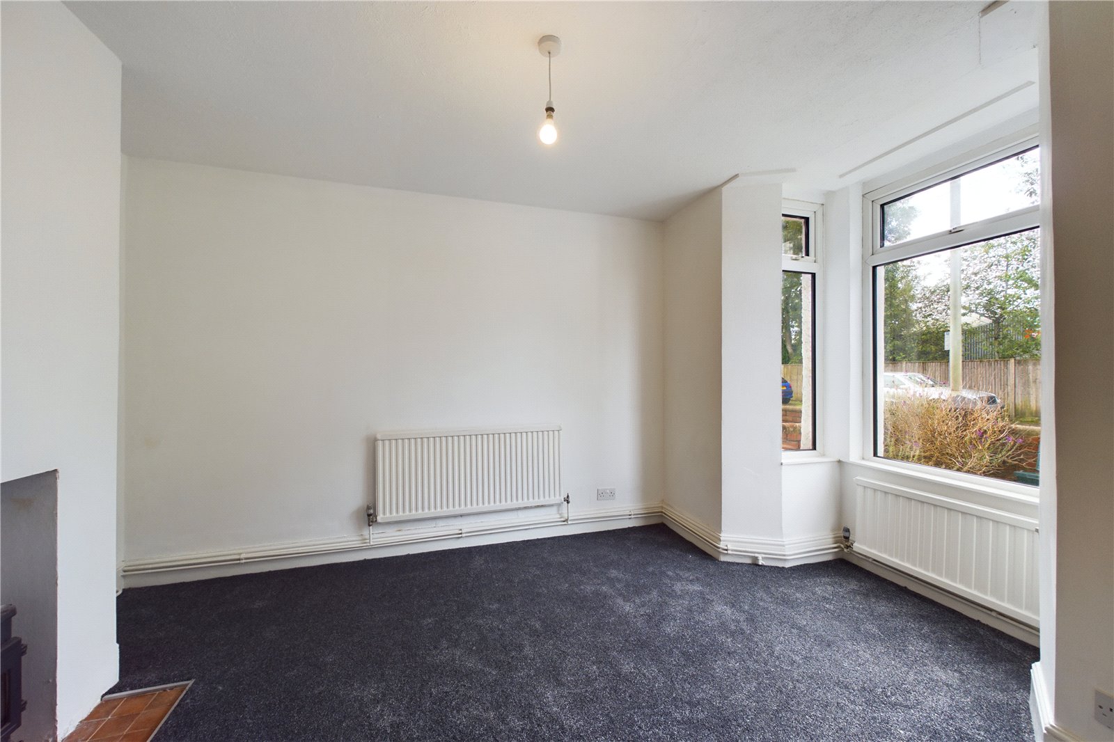 2 bedroom House to let in Newbury, Berkshire