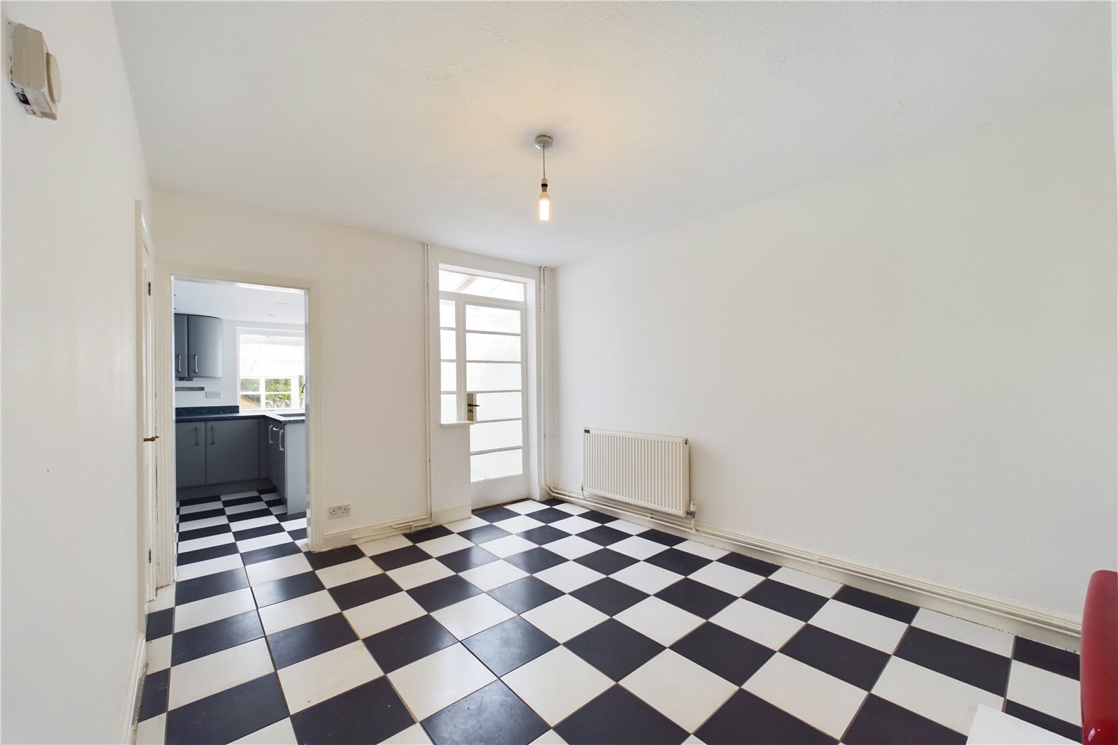 2 bedroom House to let in Newbury, Berkshire