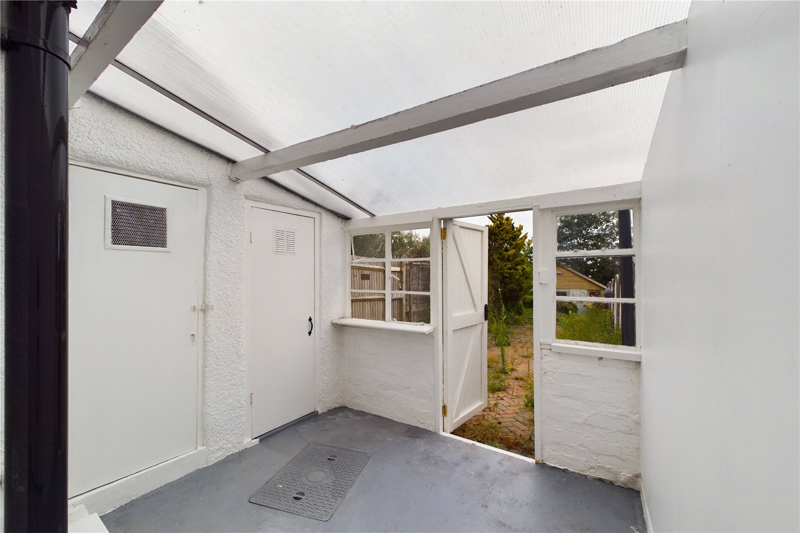 2 bedroom House to let in Newbury, Berkshire