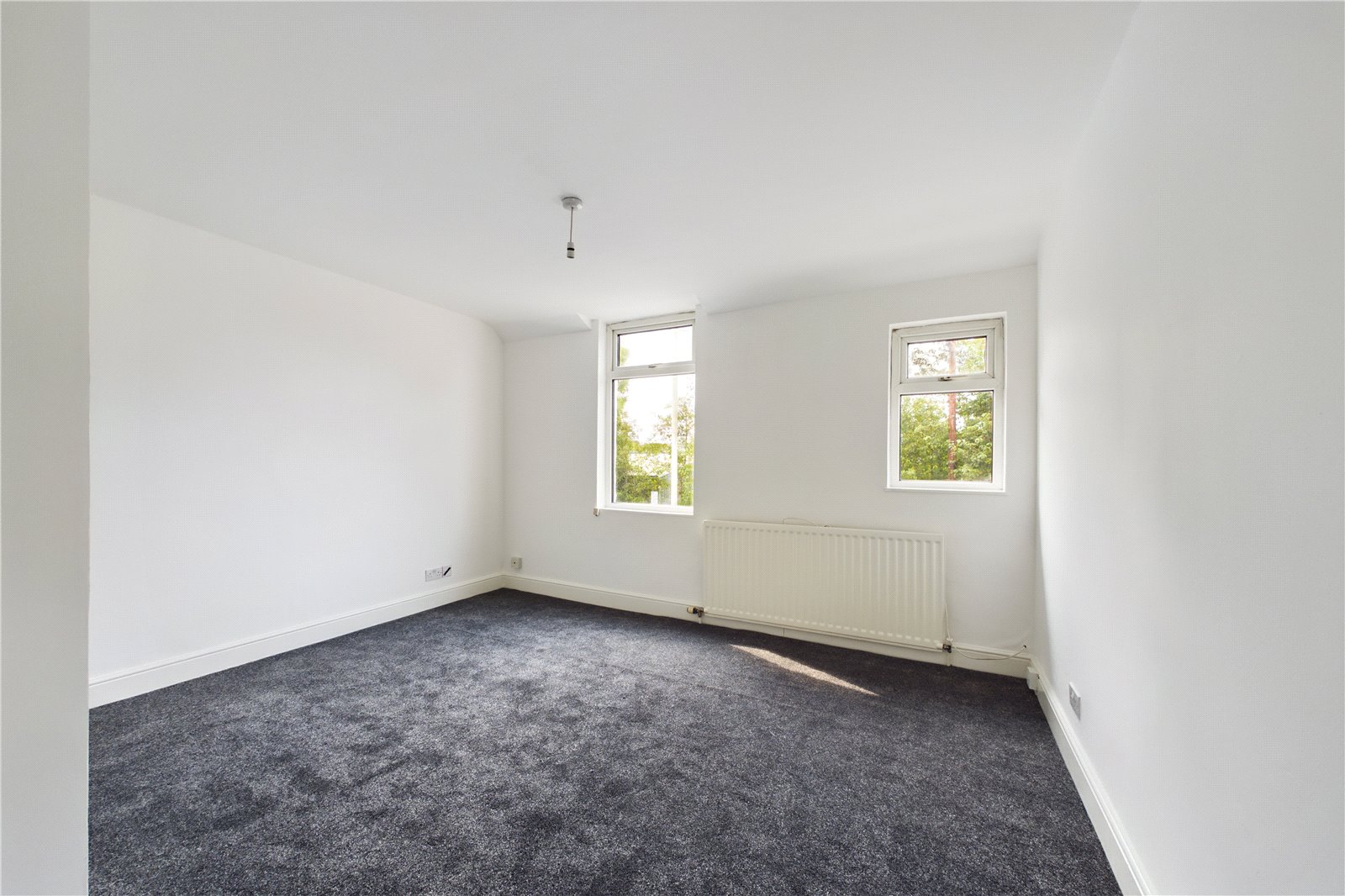 2 bedroom House to let in Newbury, Berkshire