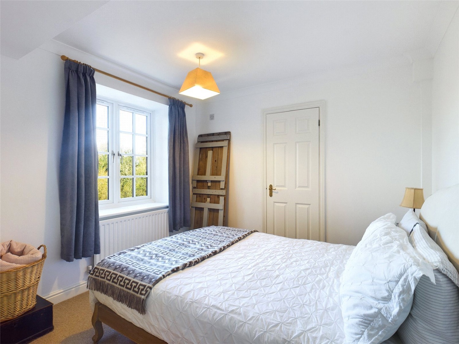 Dewe Lane, Burghfield, Reading