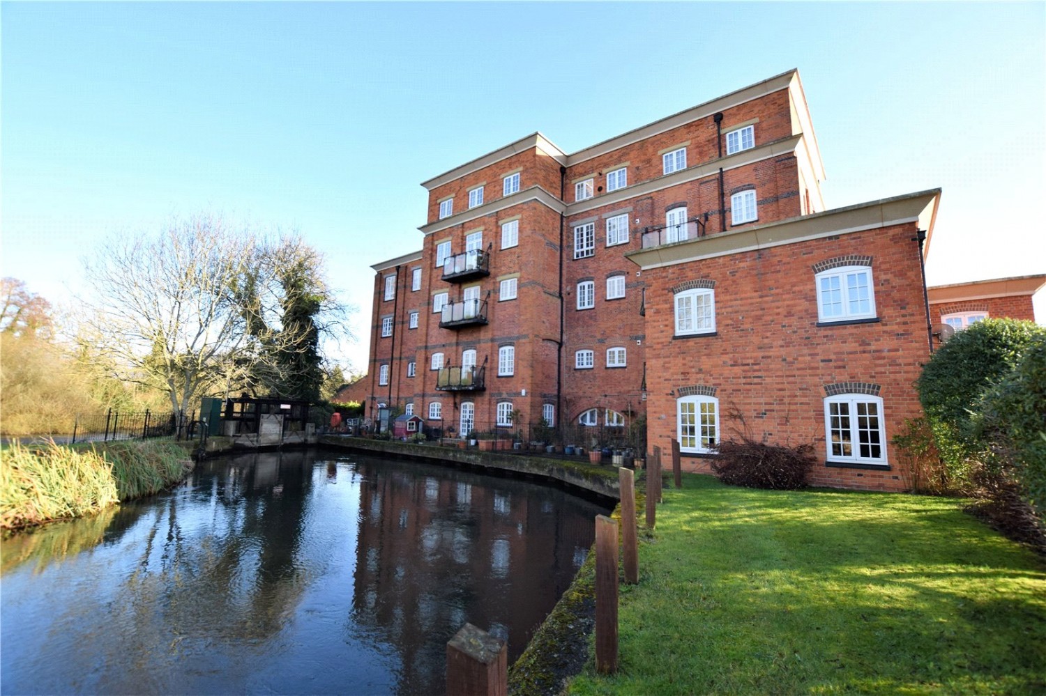 Dewe Lane, Burghfield, Reading