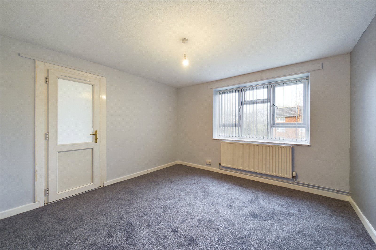 2 bedroom Flat to let in Burghfield Common, Reading, Berkshire