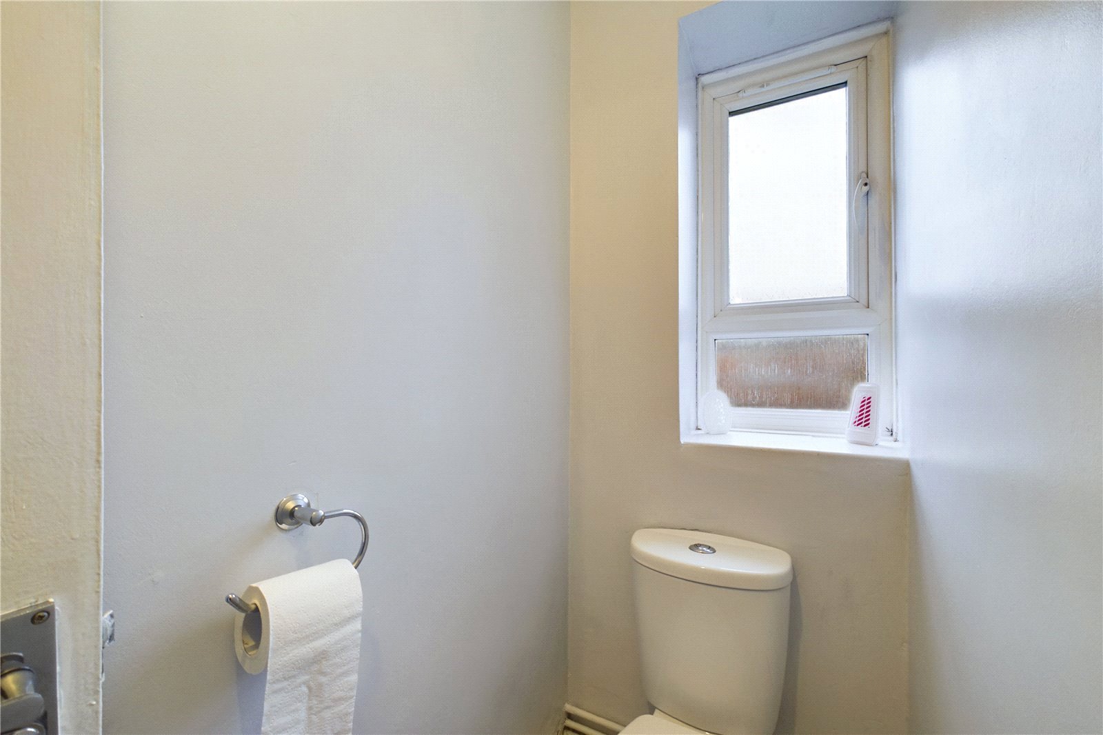 2 bedroom Flat to let in Burghfield Common, Reading, Berkshire