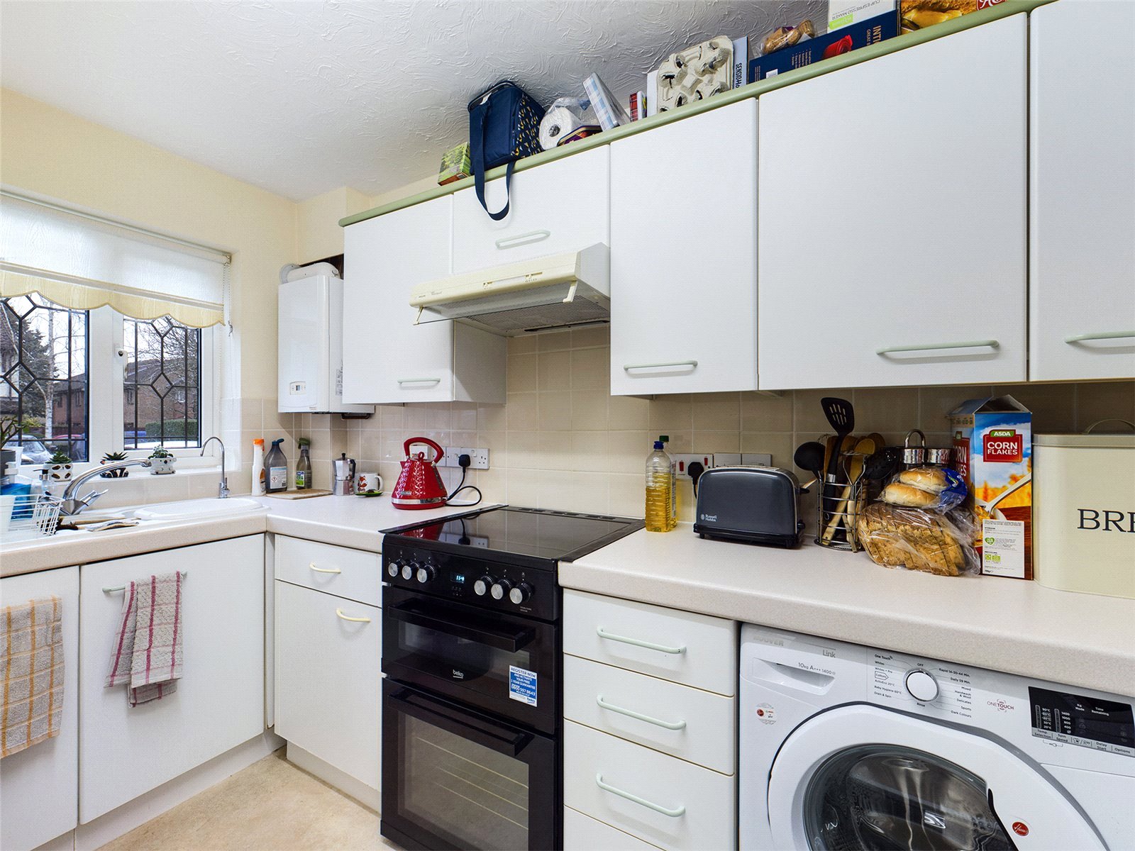 2 bedroom House to let in Burghfield Common, Reading