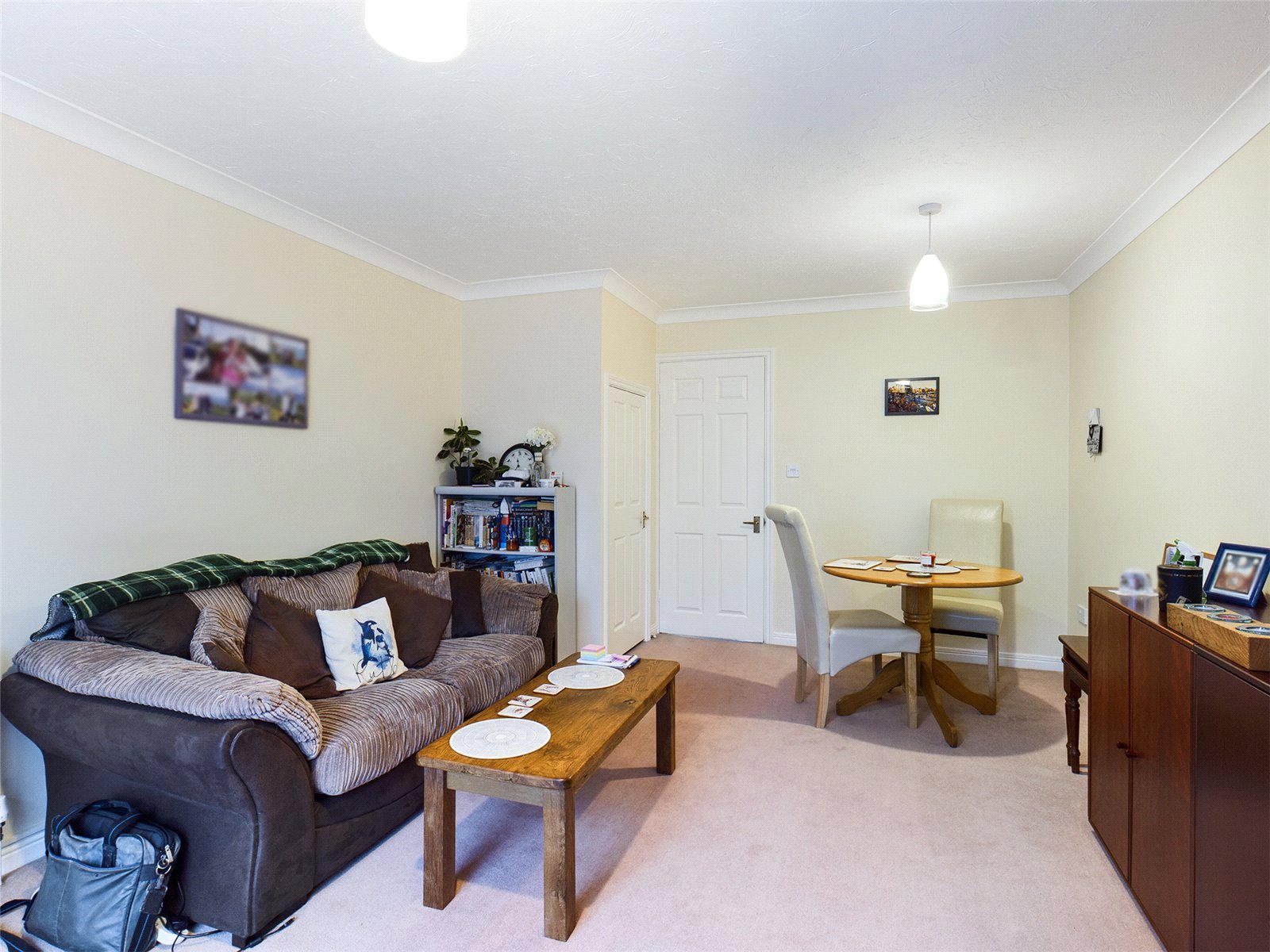 2 bedroom House to let in Burghfield Common, Reading