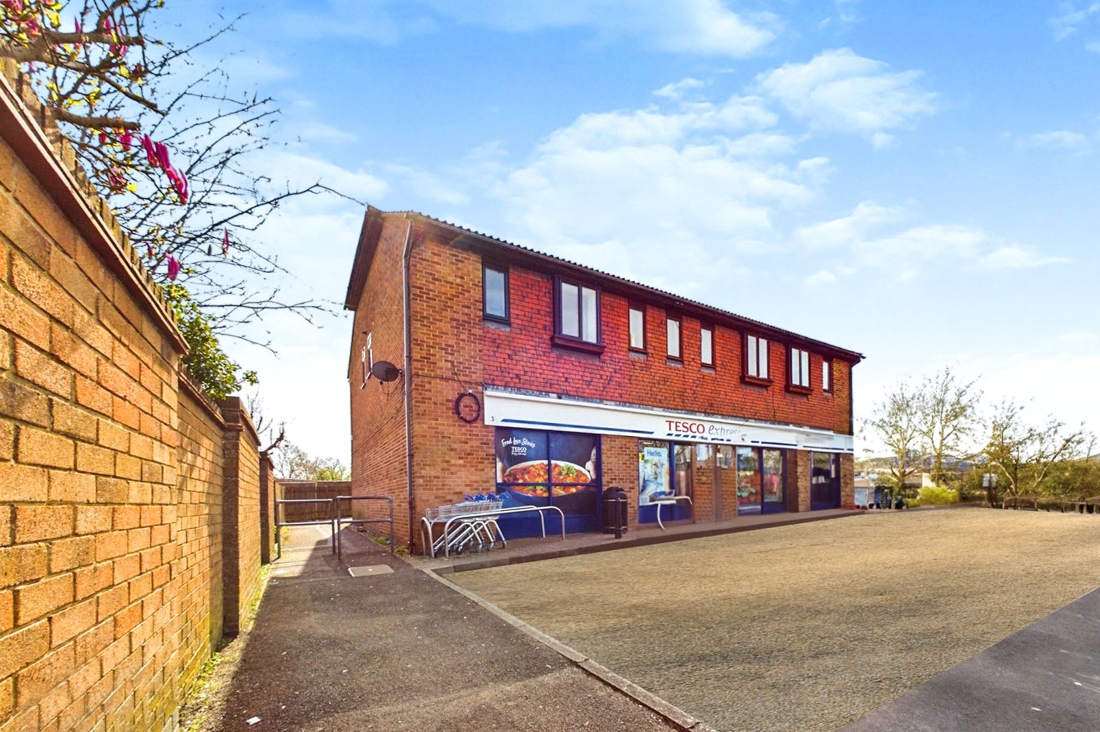 1 bedroom Flat to let in Tilehurst, Reading