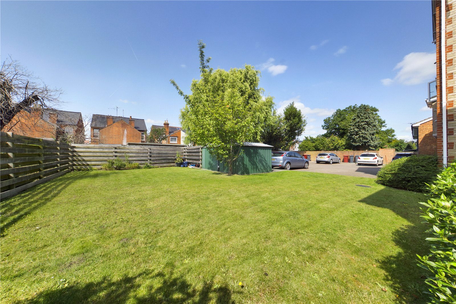 2 bedroom Flat to let in Star Road, Caversham, Reading