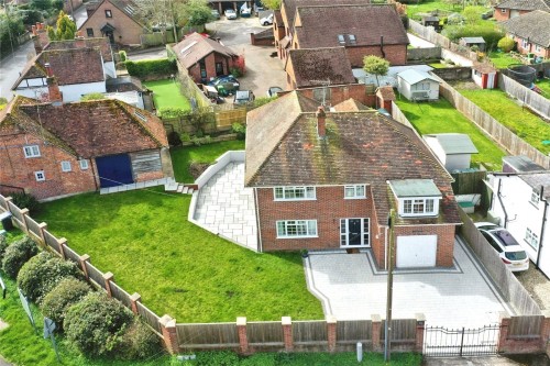 Hampstead Norreys, Thatcham