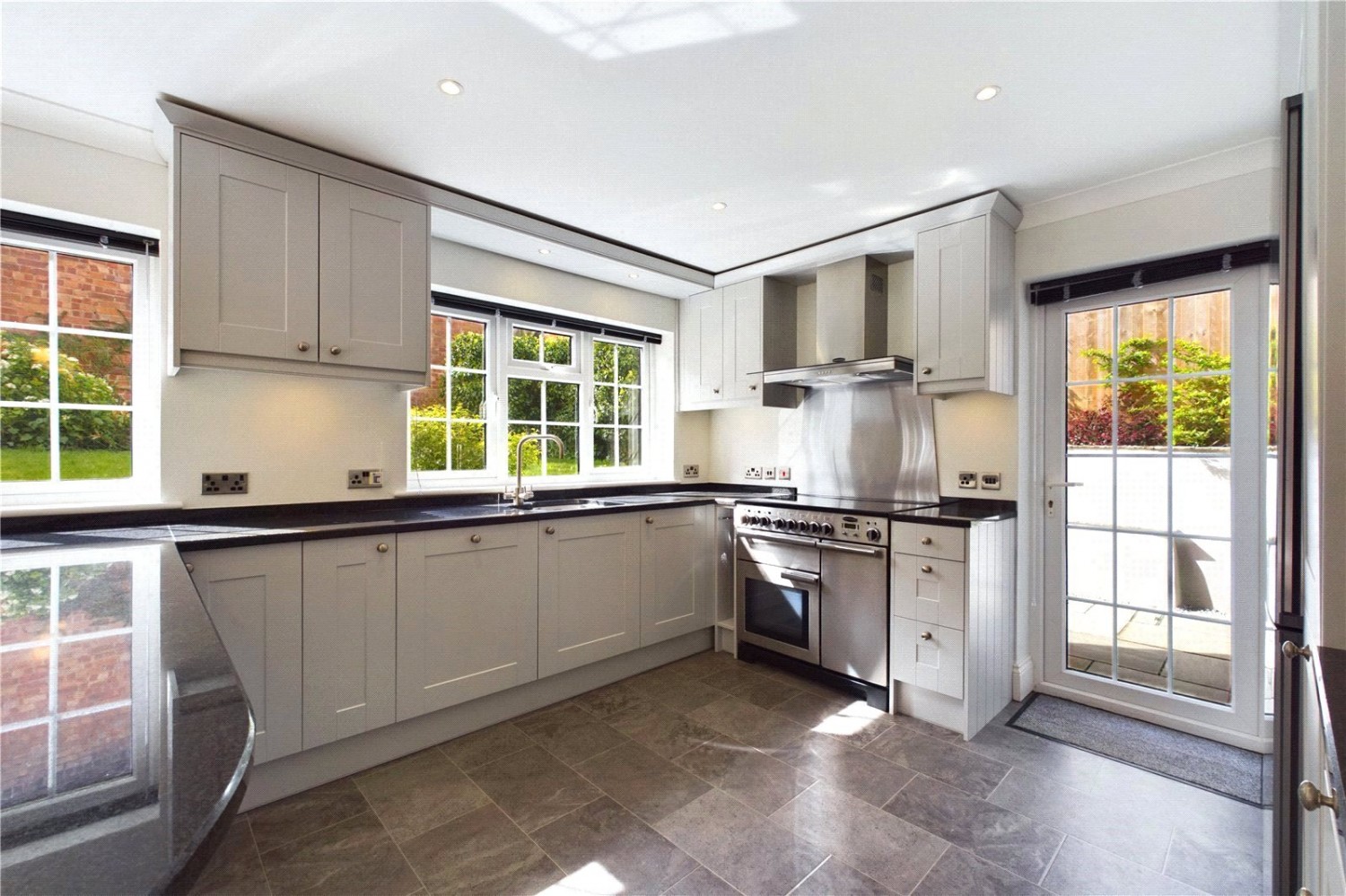 Hampstead Norreys, Thatcham