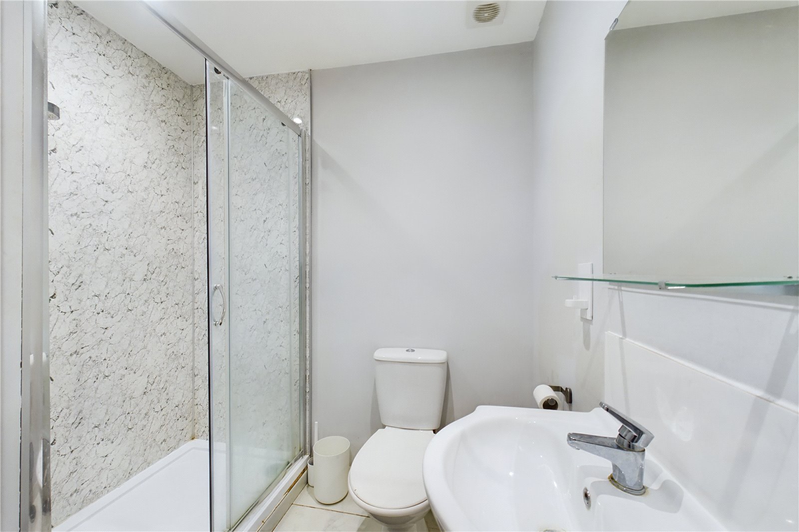 1 bedroom Flat to let in Theale, Reading, Berkshire