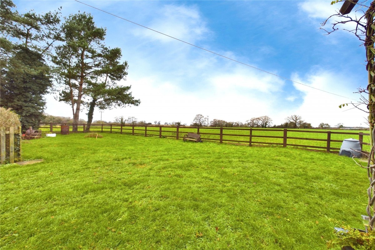 Sulhamstead Road, Burghfield