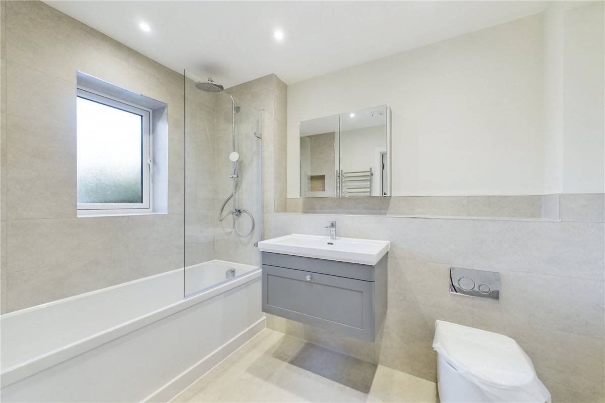 Theale, Reading, Berkshire