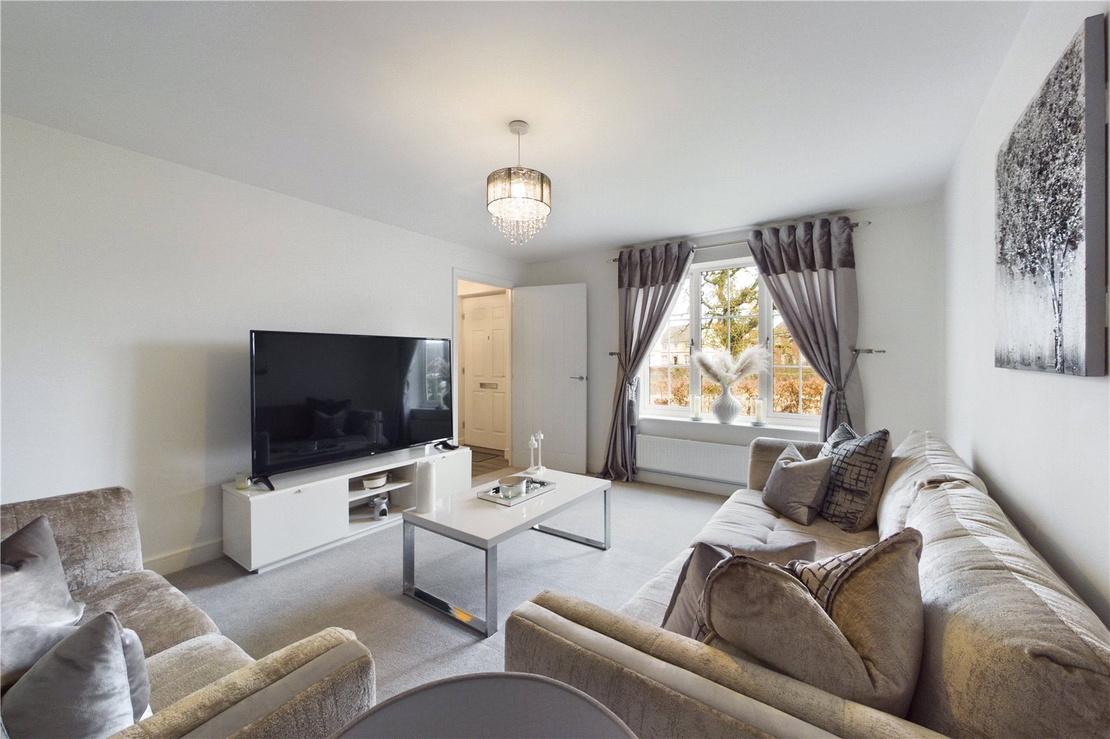 5 bedroom House to let in Three Mile Cross, Reading, Berkshire