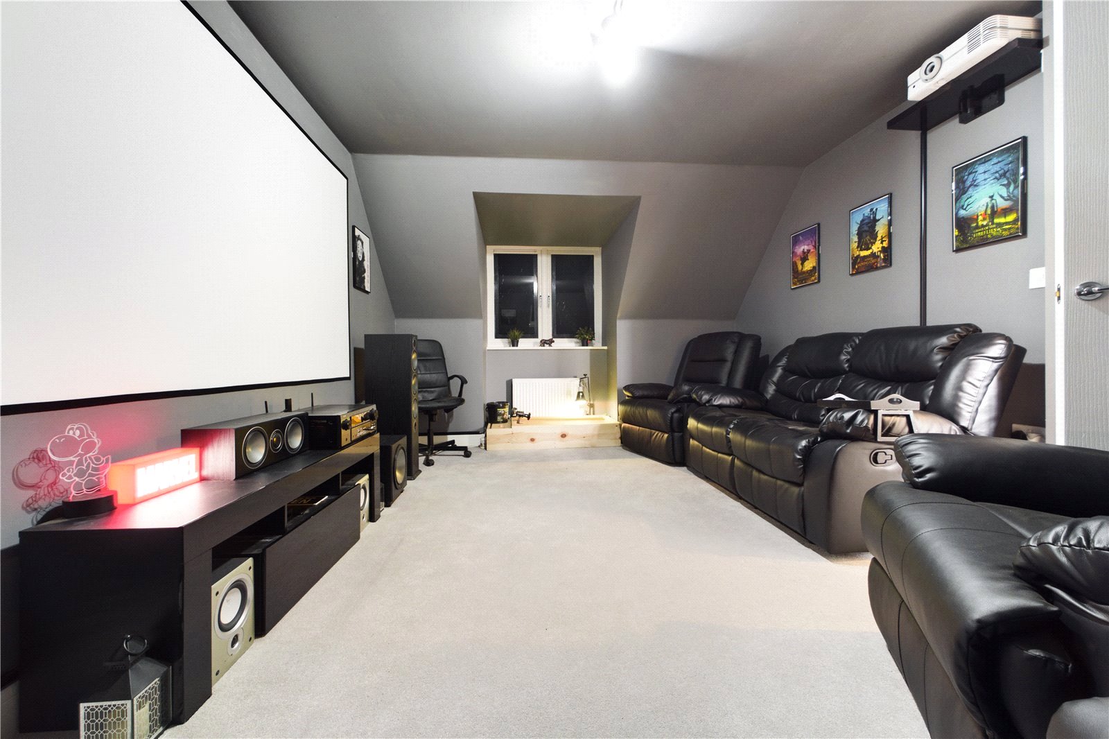 5 bedroom House to let in Three Mile Cross, Reading, Berkshire