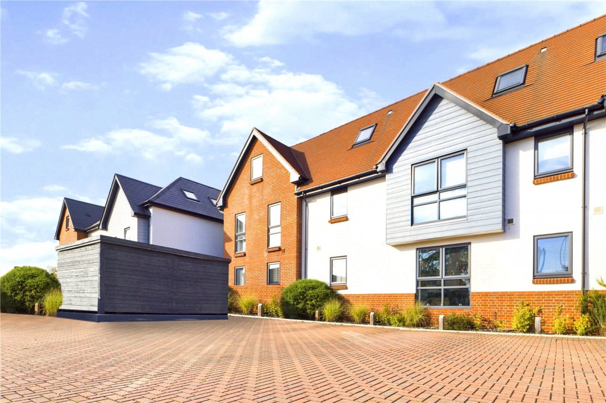 Francis Close, Thatcham, Berkshire
