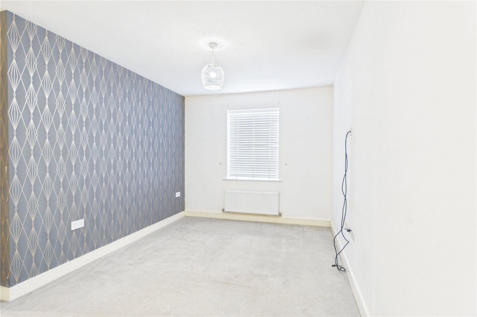 2 bedroom Flat to let in Shinfield, Reading, Berkshire
