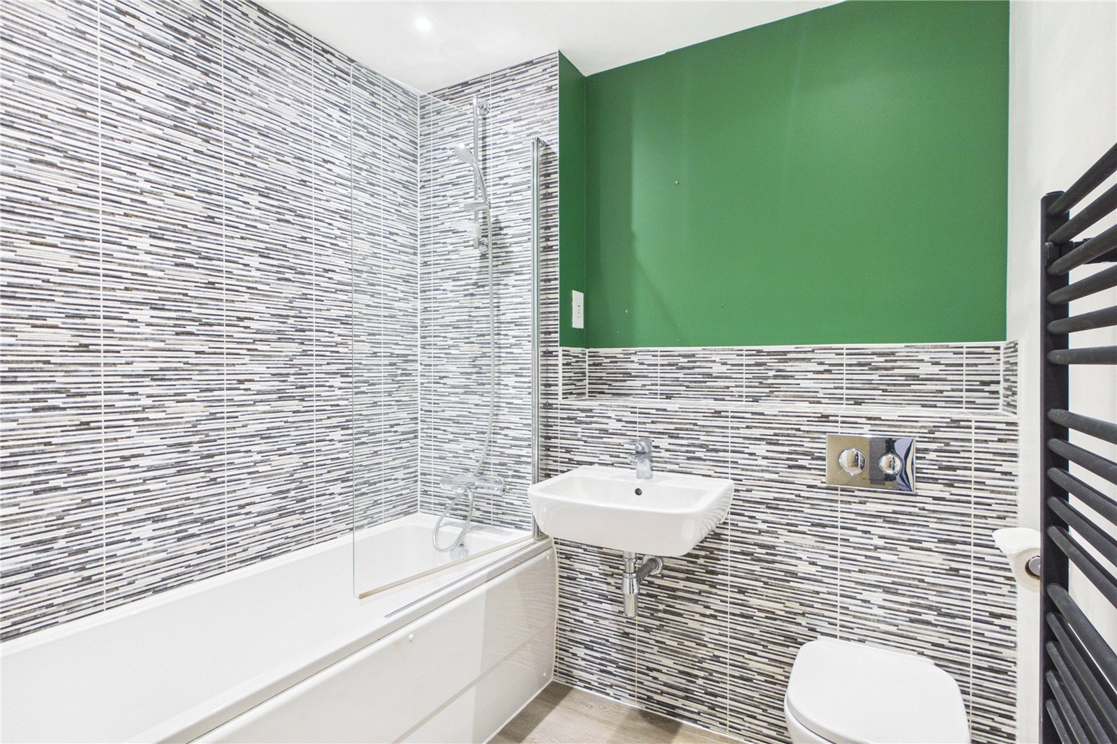 2 bedroom Flat to let in Shinfield, Reading, Berkshire