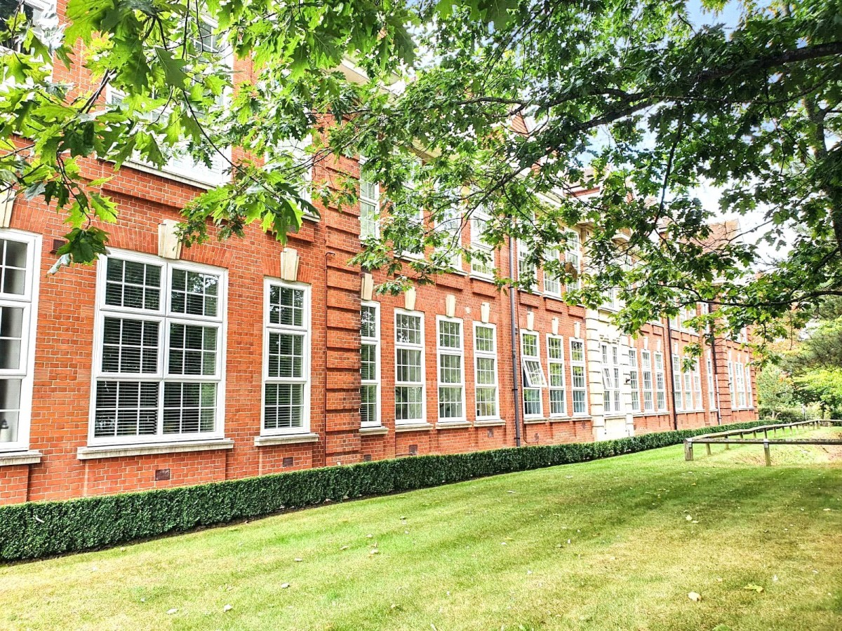 Ireland Drive, Newbury, Berkshire
