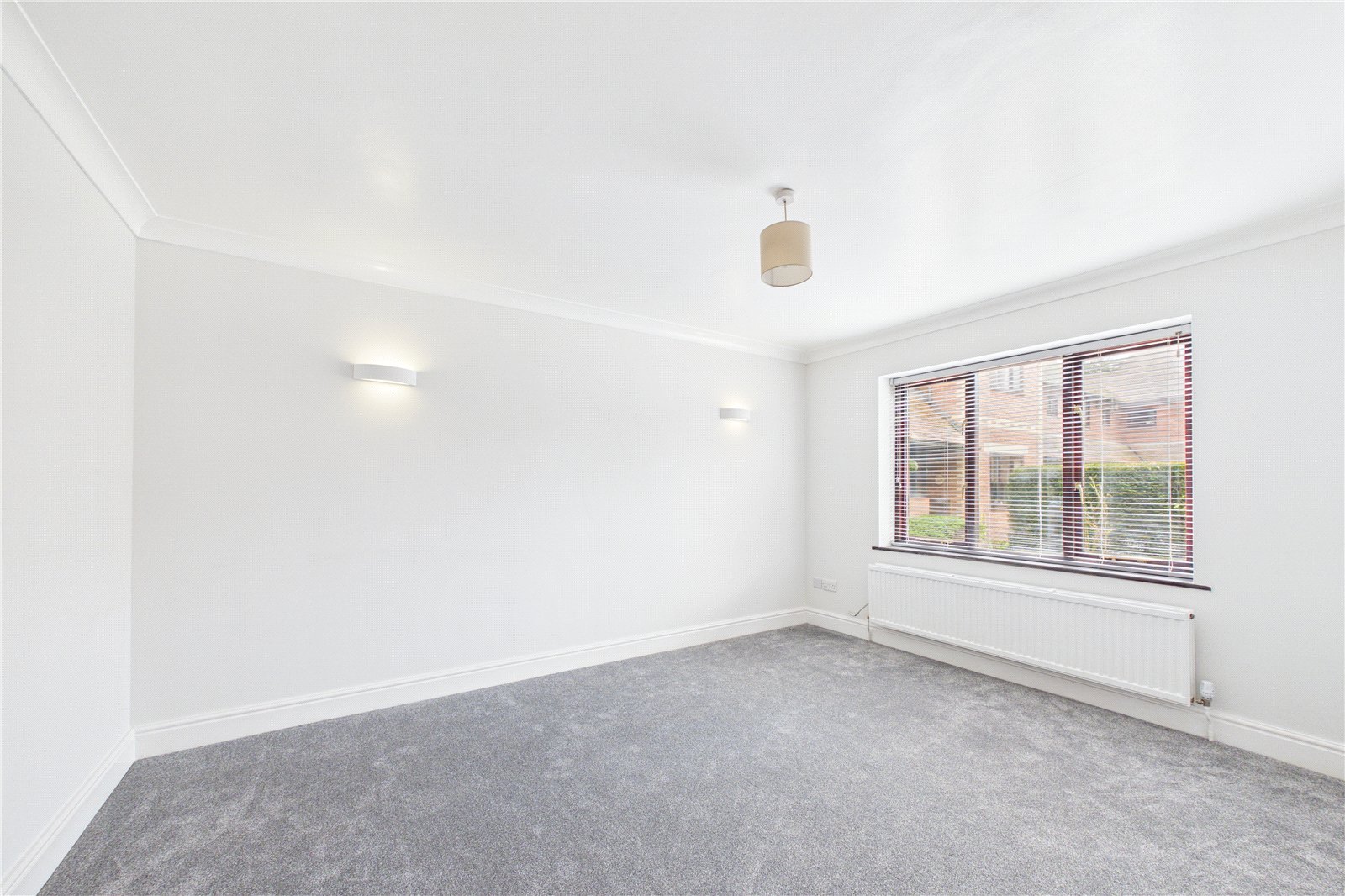 2 bedroom House to let in Mortimer, Reading