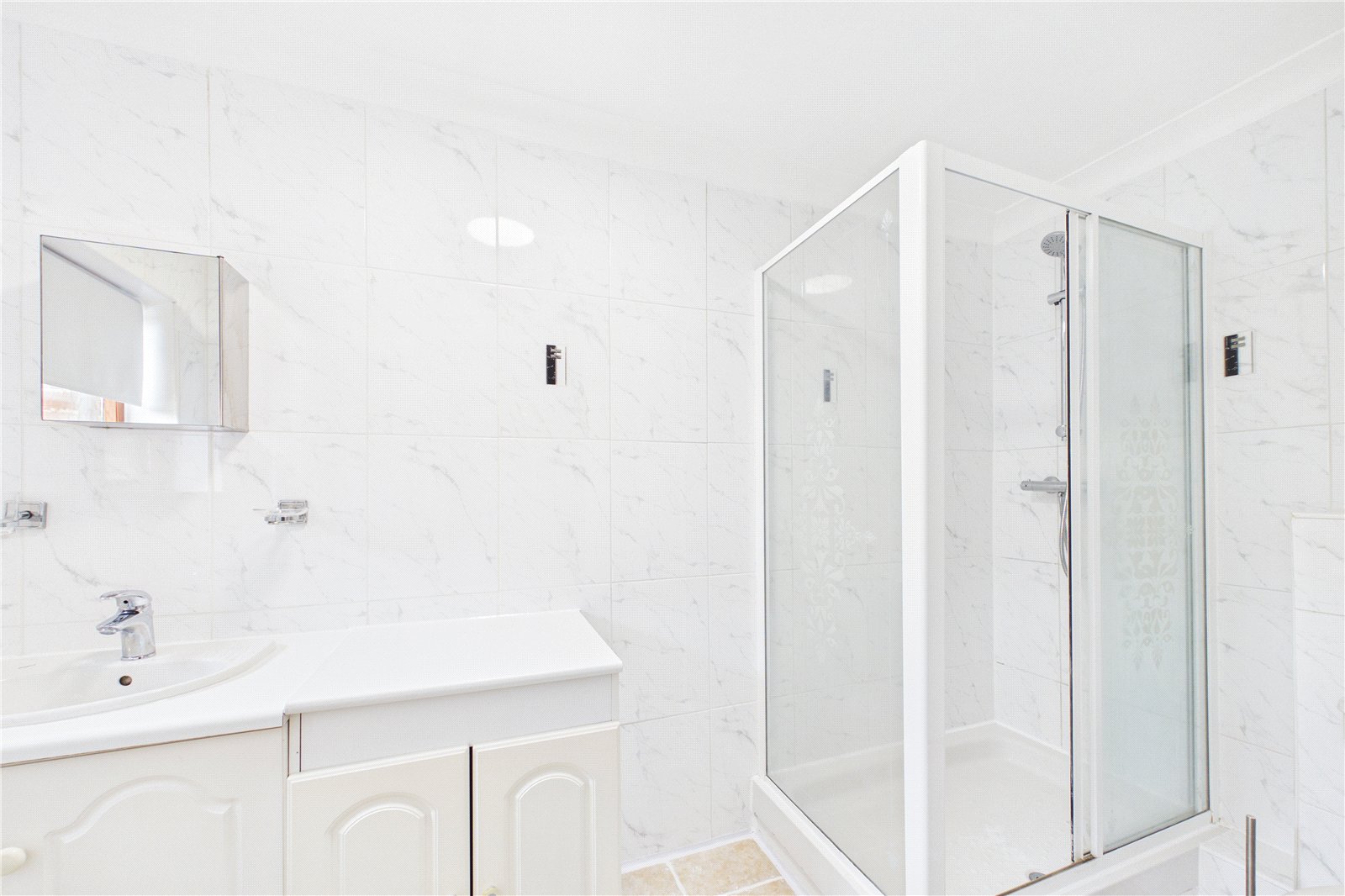2 bedroom House to let in Mortimer, Reading