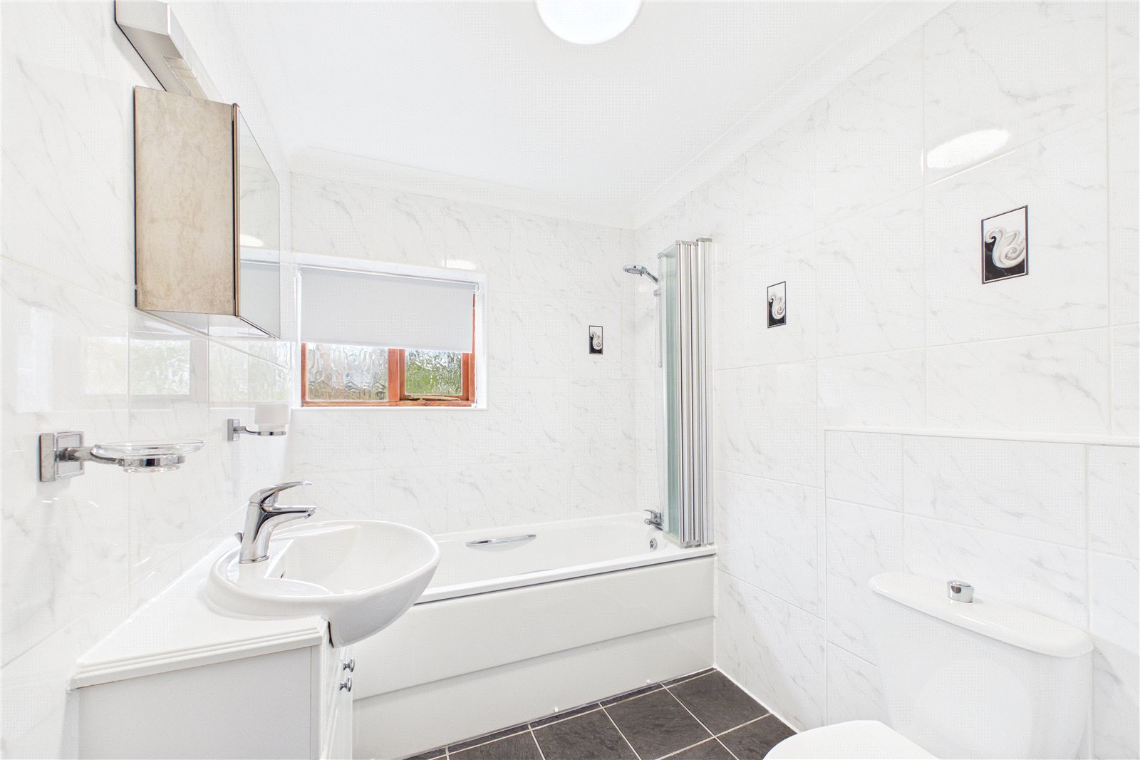 2 bedroom House to let in Mortimer, Reading