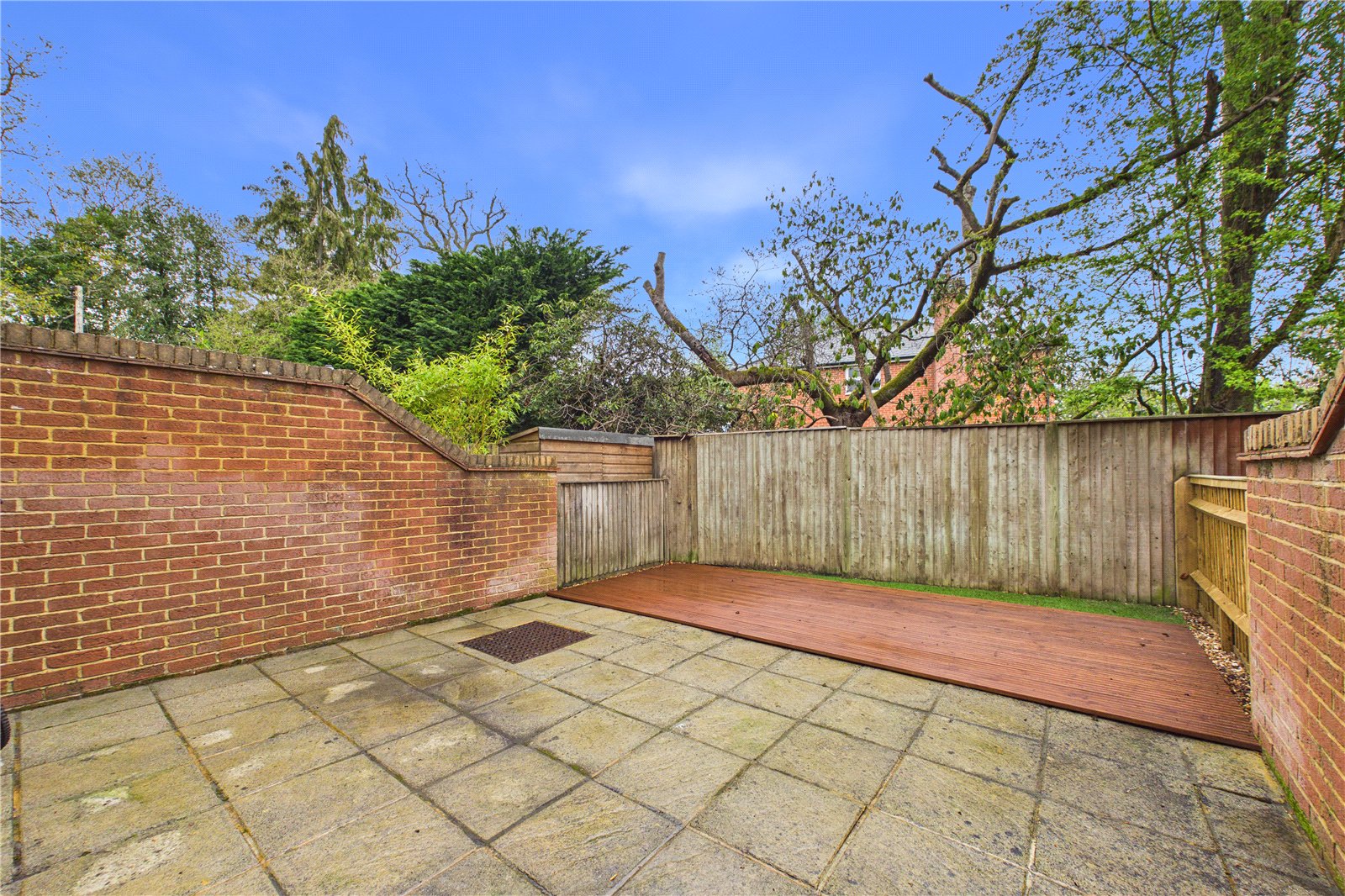 2 bedroom House to let in Mortimer, Reading