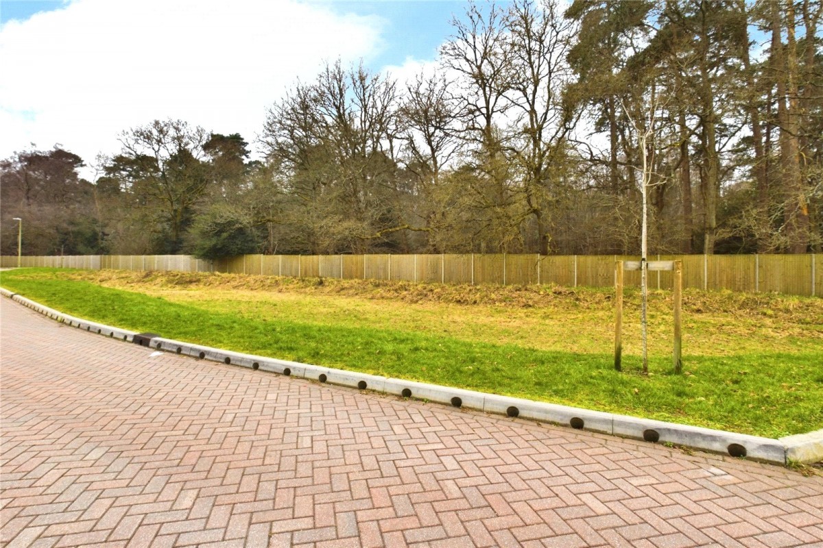 Burghfield Common, Reading