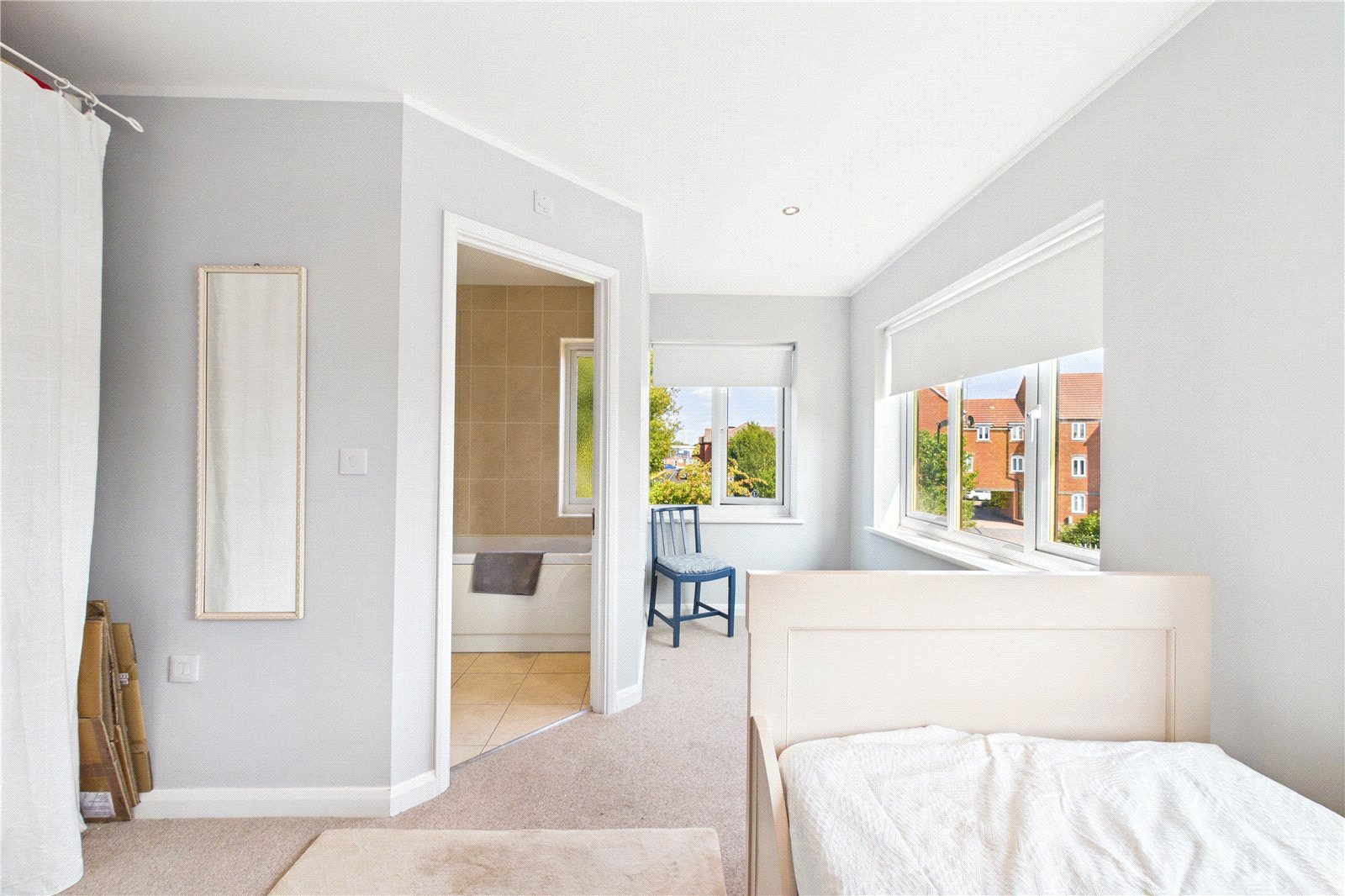 2 bedroom Flat to let in Newbury, Berkshire