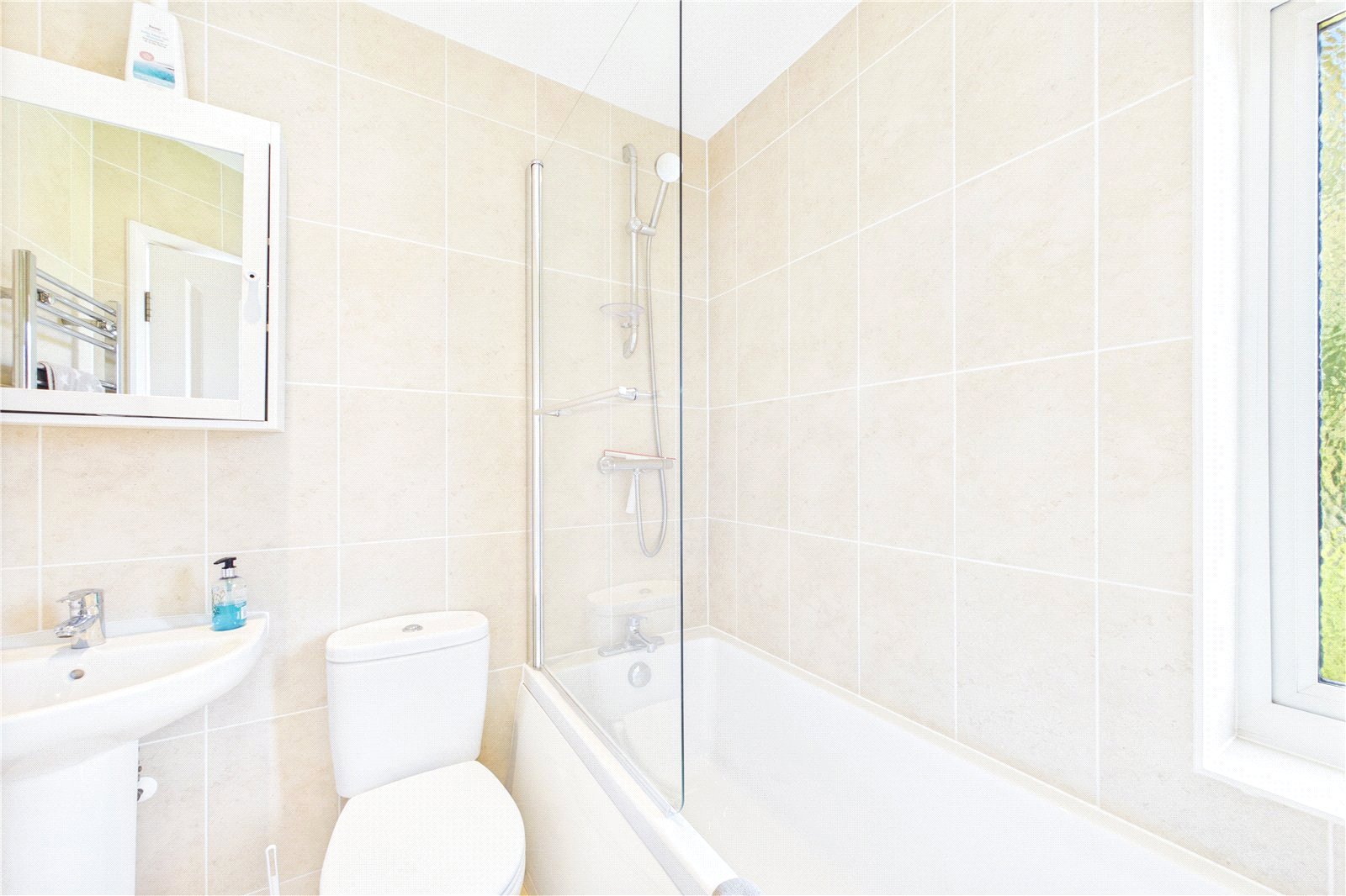 2 bedroom Flat to let in Newbury, Berkshire