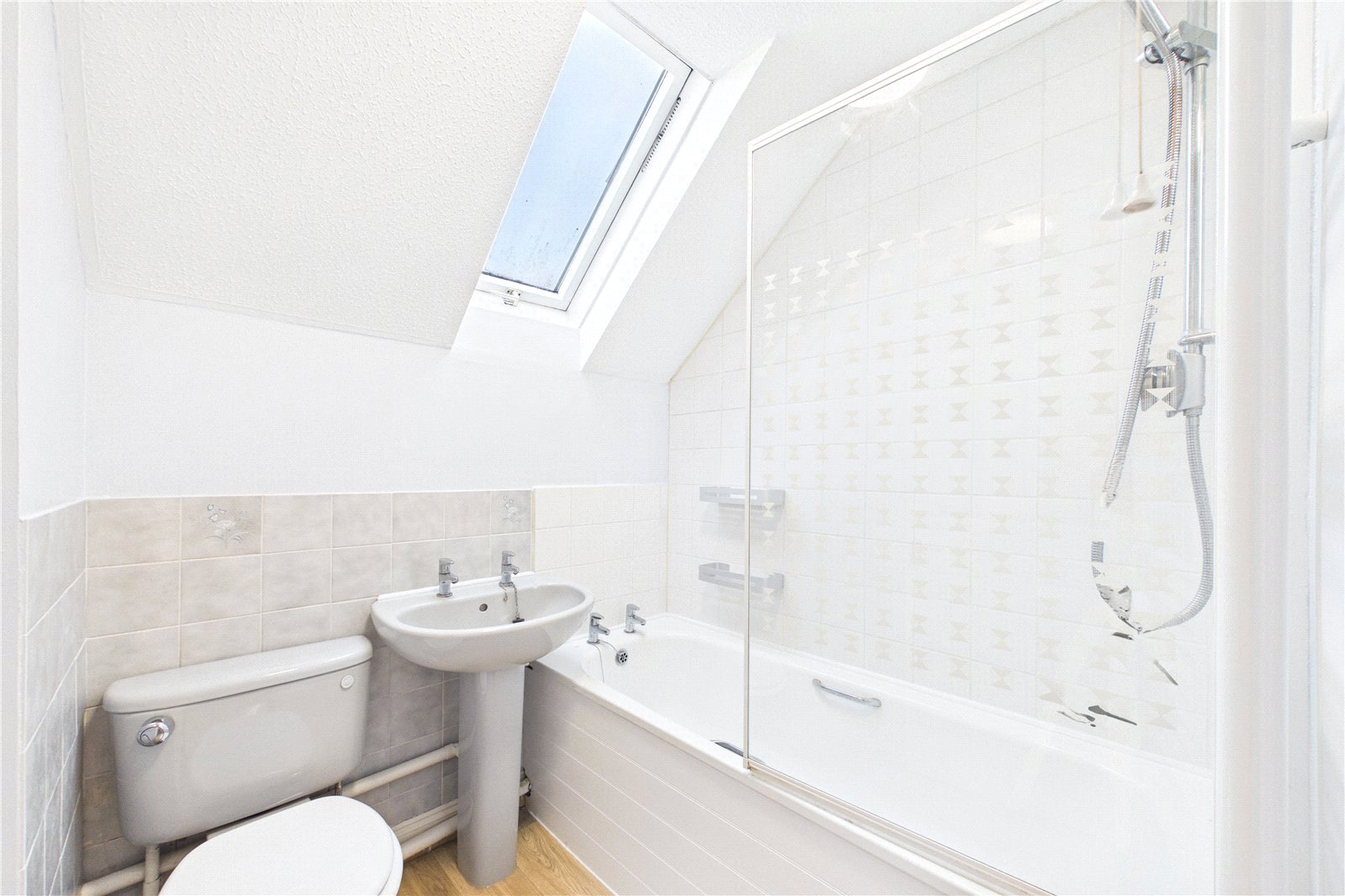 2 bedroom Flat to let in Mill Lane, Newbury, Berkshire
