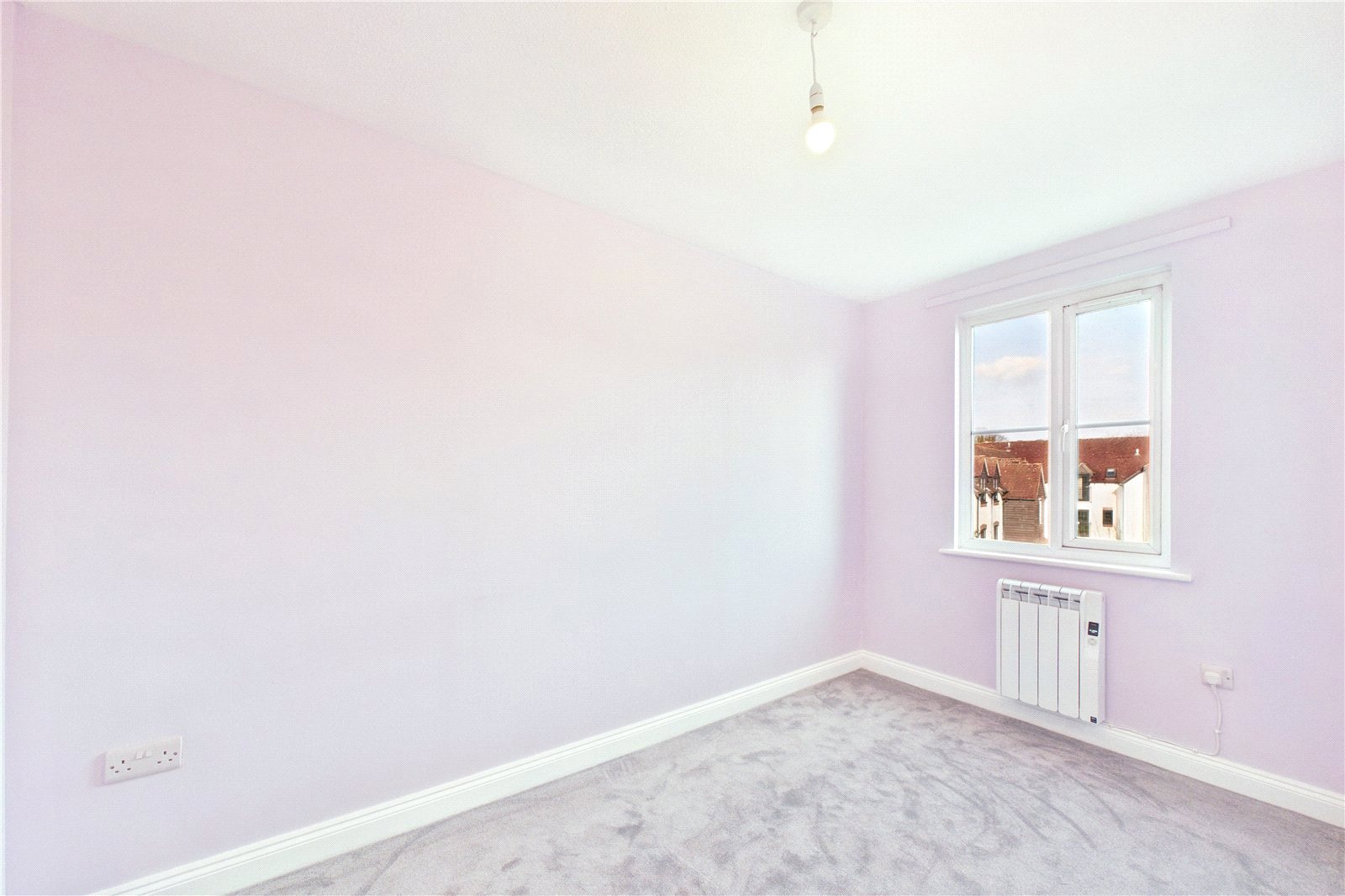 2 bedroom Flat to let in Mill Lane, Newbury, Berkshire