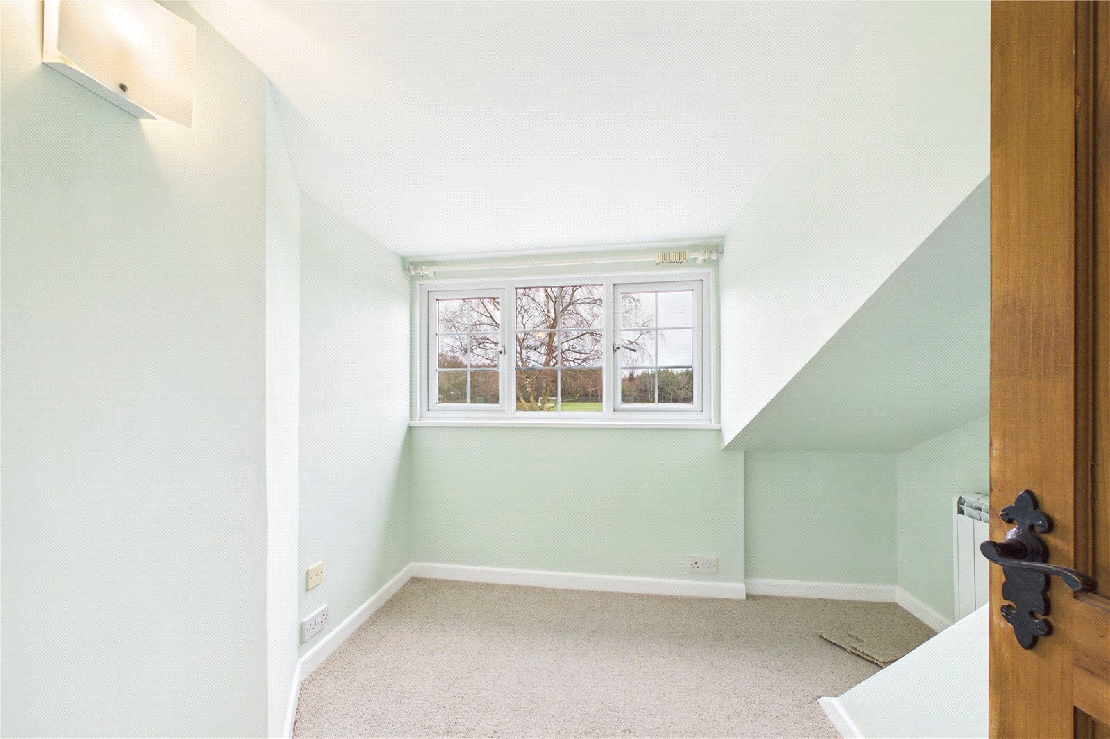 2 bedroom House to let in Stockcross, Newbury, Berkshire