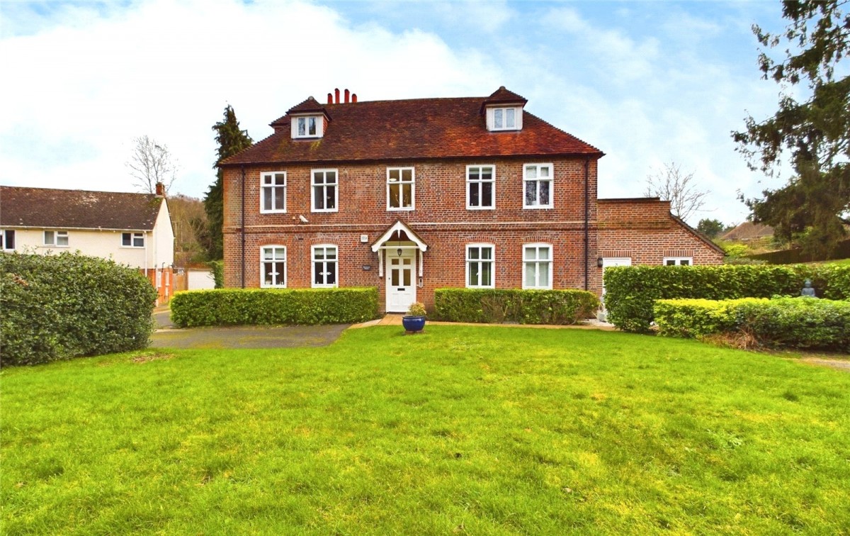 Kentwood Hill, Tilehurst, Reading