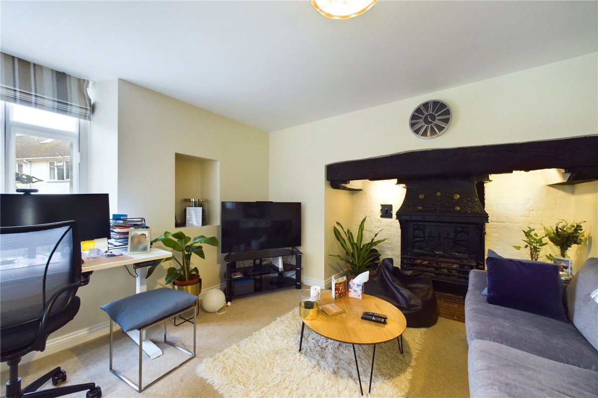 Kentwood Hill, Tilehurst, Reading